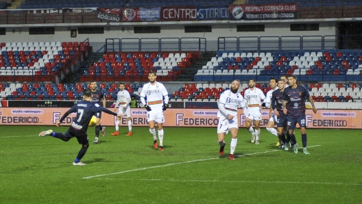 Foto Francesco Arena/LaPresse 20 Gennaio 2024 Cosenza, Italia - sport, calcio - Cosenza vs Venezia- Campionato di calcio Serie BKT 2023/2024 - Stadio San Vito Marulla. Nella foto: Marras gol 2-0  January 20, 2024 Cosenza Italy - sport, soccer - Cosenza vs Venezia - Italian Football Championship League BKT 2023/2024 - San Vito Marulla stadium. In the pic: Goal Marras 2-0