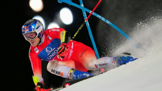 Switzerland's Marco Odermatt competes during the second run of the Men's Giant Slalom event of the FIS Alpine Skiing World Cup in Schladming, Austria, on January 23, 2024. (Photo by GEORG HOCHMUTH / APA / AFP) / Austria OUT