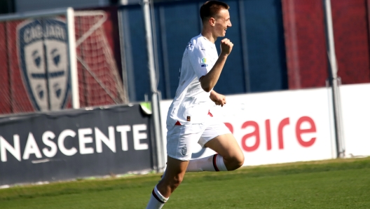 CAGLIARI, ITALY - FEBRUARY 04: Francesco Camarda of AC Milan celebrates his goal 0-3 during the match of Cagliari vs AC Milan on February 04, 2024 in Frosinone, Italy. (Photo by AC Milan/AC Milan via Getty Images)