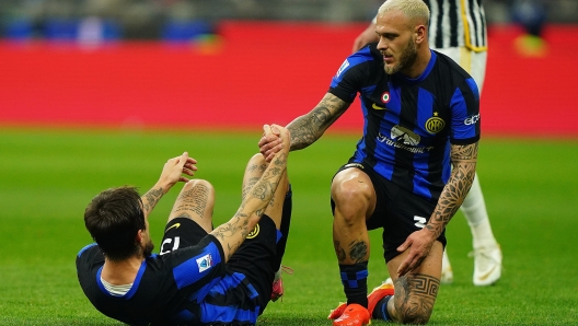 Foto Spada/LaPresse 04 Febbraio 2024 Milano (Italia) sport, calcio - Inter vs Juventus - Campionato italiano di calcio Serie A TIM 2023/2024 - Stadio San Siro. Nella foto: Francesco Acerbi (FC Inter); Federico Dimarco (FC Inter);  February 04, 2024 Milan (Italy) sport, calcio - Inter vs Juventus - Italian Serie A Football Championship 2023/2024 - San Siro Stadium. In the pic: : Francesco Acerbi (FC Inter); Federico Dimarco (FC Inter);