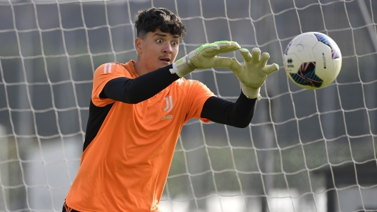 VINOVO, ITALY - NOVEMBER 10: Simone Scaglia during a Juventus Next Gen Training Session at Juventus Center Vinovo on November 10, 2023 in Vinovo, Italy. (Photo by Filippo Alfero - Juventus FC/Juventus FC via Getty Images)