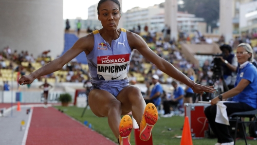 epa10761052 Larissa Iapichino of Italy in action during the Long Jump Women at the Diamond League Herculis athletics meeting in Monaco, 21 July 2023.  EPA/SEBASTIEN NOGIER