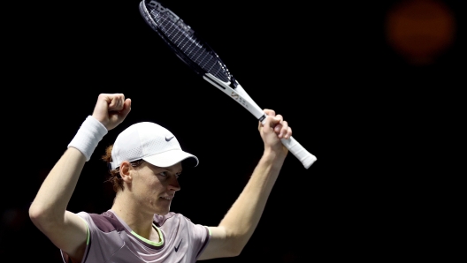 ROTTERDAM, NETHERLANDS - FEBRUARY 18:  Jannik Sinner of Italy celebrates after victory against Alex de Minaur of Australia during their Men Singles Final match on day 7 of the ABN AMRO Open at Rotterdam Ahoy on February 18, 2024 in Rotterdam, Netherlands.  (Photo by Dean Mouhtaropoulos/Getty Images)