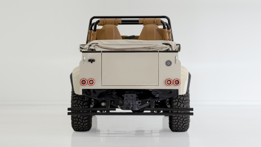 Ares Defender V8 Cabrio