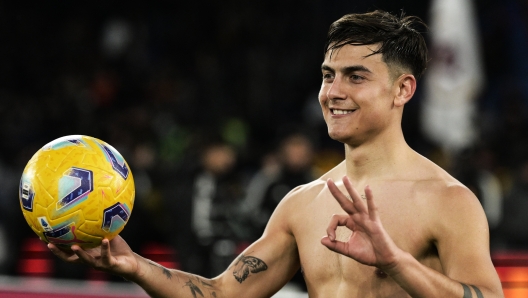 Foto Alfredo Falcone/LaPresse 26 Febbraio 2024 - Roma, Italia - sport, calcio - Roma vs Torino - Campionato italiano di calcio Serie A TIM 2023/2024 - Stadio Olimpico di Roma.  Nella foto: Paulo Dybala (21 AS Roma)  Foto Alfredo Falcone/LaPresse February 26, 2024 Rome, Italy - sport, soccer - Roma vs Torino - Italian Serie A Football Championship 2023/2024 - Olimpic Stadium Ã®n Rome.  In the pic: Paulo Dybala (21 AS Roma)