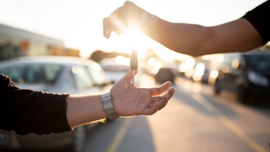 Le truffe nel settore delle auto di seconda mano possono presentarsi in molteplici modi