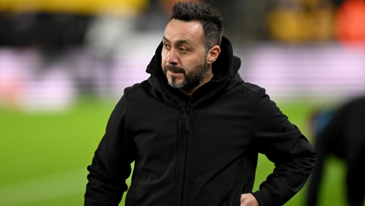 WOLVERHAMPTON, ENGLAND - FEBRUARY 28: Roberto De Zerbi, Manager of Brighton & Hove Albion, looks on prior to the Emirates FA Cup Fifth Round match between Wolverhampton Wanderers and Brighton & Hove Albion at Molineux on February 28, 2024 in Wolverhampton, England. (Photo by Mike Hewitt/Getty Images)