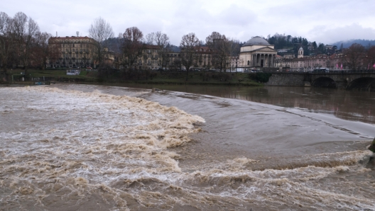 Cielo coperto e pioggia a Torino, 03 marzo 2024. ANSA/ALESSANDRO DI MARCO