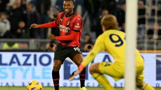 ROME, ITALY - MARCH 01: Rafael Leao of AC Milan in action during the Serie A TIM match between SS Lazio and AC Milan - Serie A TIM  at Stadio Olimpico on March 01, 2024 in Rome, Italy. (Photo by Claudio Villa/AC Milan via Getty Images)