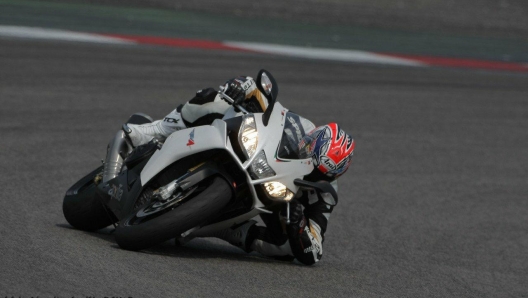 aprilia rsv2 factory