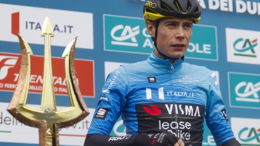 Sassoferrato. Jonas Vingegaard of the Team Visma - Lease a Bike before the start in the 6th stage of the Tirreno Adriatico cycling race, from Sassoferrato to Cagli (Monte Petrano) km 180 of the 59th edition of Tirreno Adriatico. 9 March 2024, Sassoferrato. ROBERTO BETTINI / ANSA