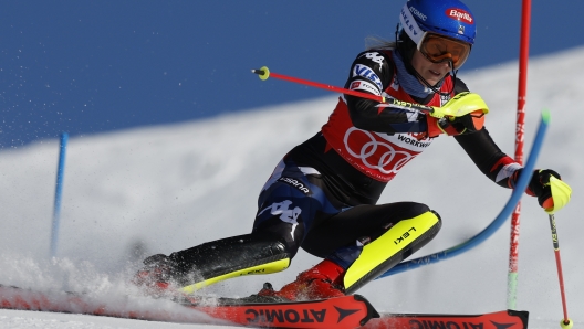 United States' Mikaela Shiffrin speeds down the course during an alpine ski, women's World Cup slalom, in Are, Sweden, Sunday, March 10, 2024. (AP Photo/Alessandro Trovati)