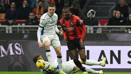 MILAN, ITALY - FEBRUARY 25: Rafael Leao of AC Milan in action during the Serie A TIM match between AC Milan and Atalanta BC at Stadio Giuseppe Meazza on February 25, 2024 in Milan, Italy. (Photo by Claudio Villa/AC Milan via Getty Images)