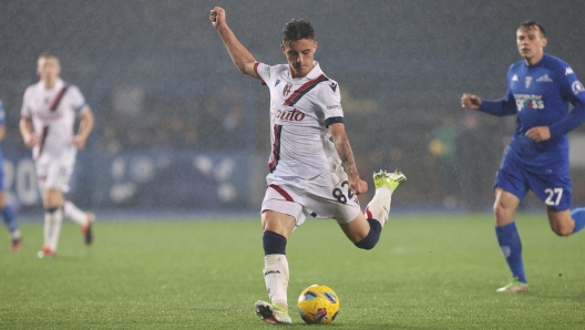 Bologna's midfielder Kacper Urbanski in action during the Italian serie A soccer match Empoli FC vs Bologna FC at Carlo Castellani Stadium in Empoli, Italy, 15 March 2024 ANSA/CLAUDIO GIOVANNINI