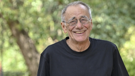 Roberto Vecchioni, durante la presentazione del nuovo programma tv: 'In altre Parole', in onda da sabato prossimo su La7, Roma, 21 settembre 2023. ANSA/ALESSANDRO DI MEO