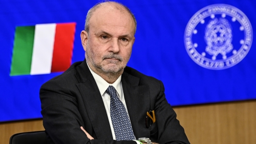 Il ministro della Salute, Orazio Schillaci, durante la presentazione del Piano nazionale di prevenzione contro l uso improprio di Fentanyl e di altri oppioidi sintetici a Palazzo Chigi, Roma, 12 marzo 2024. ANSA/RICCARDO ANTIMIANI