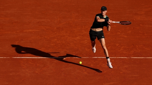 MONTE-CARLO, MONACO - APRIL 11: Jannik Sinner of Italy in his third round match against Jan-Lennard Struff of Germany on day five of the Rolex Monte-Carlo Masters at Monte-Carlo Country Club on April 11, 2024 in Monte-Carlo, Monaco. (Photo by Julian Finney/Getty Images)