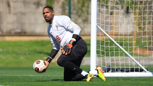 CAIRATE, ITALY - APRIL 16: Mike Maignan of AC Milan looks on during an AC Milan Training Session at Milanello on April 16, 2024 in Cairate, Italy.  (Photo by Giuseppe Cottini/AC Milan via Getty Images)