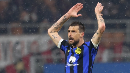 Inter Milan's Francesco Acerbi  jubilates after scoring goal of 0 to 1  during the Italian serie A soccer match between AC Milan and Inter at Giuseppe Meazza stadium in Milan, 22 April  2024. ANSA / MATTEO BAZZI