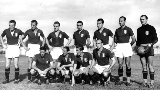 1949 TORINO, LA SQUADRA DEL TORINO PERITA NEL DISASTRO AEREO DI SUPERGA, CALCIO, CALCIATORI, INCIDENTE, TRAGEDIA, MORTE, SCHIANTO, SPORT, ITALIA, ANNI 40, B/N, S 8696, 03-00002487