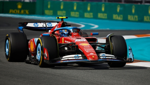 MIAMI, FLORIDA - MAY 05: Carlos Sainz of Spain driving (55) the Ferrari SF-24 on track during the F1 Grand Prix of Miami at Miami International Autodrome on May 05, 2024 in Miami, Florida.   Chris Graythen/Getty Images/AFP (Photo by Chris Graythen / GETTY IMAGES NORTH AMERICA / Getty Images via AFP)