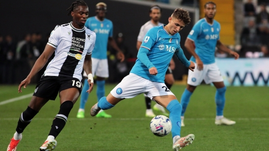 Napoli's Jesper Lindstrom in action  during the Serie A soccer match between Udinese and Napoli at the Bluenergy Stadium in Udine, north east Italy - Monday, May 06, 2024. Sport - Soccer (Photo by Andrea Bressanutti/Lapresse)