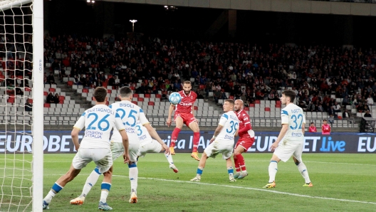 Foto Donato Fasano/LaPresse 10 Maggio  2024 Bari, Italia - sport, calcio - Bari - Brescia - Campionato di calcio Serie BKT 2023/2024 - Stadio San Nicola. Nella foto: Valerio Di Cesare  Thursday 10 May 2024 Bari, Italy - sport, soccer - Bari - Brescia - Italian Football Championship  League BKT 2023/2024 - San Nicola stadium. In the pic: Valerio Di Cesare