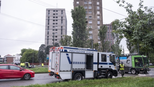 Via Valfurva. Esondazione seveso. Pulizia strade e controllo protezione civile. - Cronaca - Milano, Italia - Mercoledì 15 maggio 2024 (Foto Alessandro Cimma/Lapresse)    Via Valfurva. Seveso flooding. Street cleaning and civil protection control. - Chronicle - Milan, Italy - Wednesday 15 May 2024 (Photo Alessandro Cimma/Lapresse)    - Via Valfurva. Esondazione seveso. Pulizia strade e controllo protezione civile. - Cronaca - Milano, Italia - Mercoledì 15 maggio 2024  (Foto Alessandro Cimma/Lapresse)      Via Valfurva. Seveso flooding. Street cleaning and civil protection control. - Chronicle - Milan, Italy - Wednesday 15 May 2024  (Photo Alessandro Cimma/Lapresse)     - fotografo: Alessandro Cimma