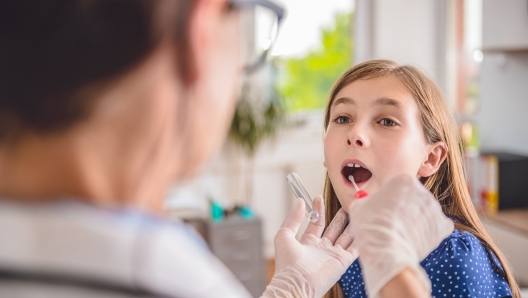 Streptococco: perché sono in aumento i casi tra i bambini