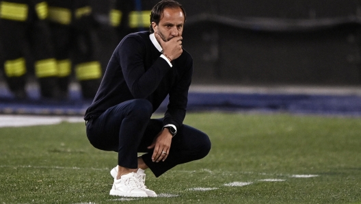 Genoa's head coach Alberto Gilardino reacts during the Serie A soccer match between AS Roma and Genoa CFC at the Olimpico stadium in Rome, Italy, 19 May 2024. ANSA/RICCARDO ANTIMIANI