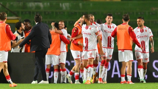 Foto Andrea Pomponi/LaPresse 23 Maggio 2024 Terni, Italia - sport, calcio - Ternana vs Bari - Campionato di Calcio Serie BKT 2023/2024 Play Out - Stadio Libero Liberati nella foto: sibilli esultanza   May 23, 2024 Terni, Italy - sport, soccer - Ternana vs Bari - Italian Football Championship League BKT 2023/2024 Play Out - Libero Liberati stadium.  In the pic:  sibilli  goal celebration