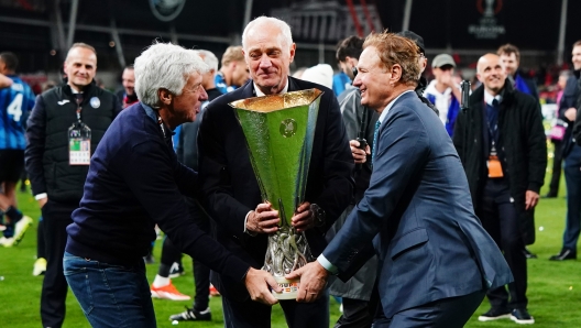 Atalanta?s Gianpiero Gasperini  and Atalanta' President Antonio Percassi celebrate winning the trophy after  the UEFA Europa League soccer match between Atalanta BC and Bayer Leverkusen at Dublin Arena in Dublin -Ireland - Wednesday, May 22, 2024. Sport - Soccer . (Photo by Spada/LaPresse)