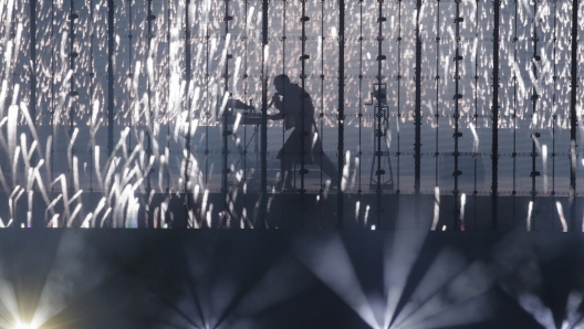 Concerto del cantante napoletano Liberato, tenutosi a piazza del Plebiscito a Napoli  - Concerto del cantante napoletano Liberato, tenutosi a piazza del Plebiscito a Napoli  - fotografo: sa