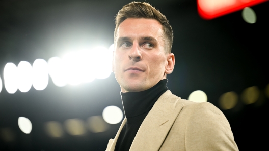 TURIN, ITALY - APRIL 02: Arkadiusz Krystian Milik of Juventus looks on prior to the Coppa Italia Semi-final match between Juventus and SS Lazio at Allianz Stadium on April 02, 2024 in Turin, Italy. (Photo by Daniele Badolato - Juventus FC/Juventus FC via Getty Images)