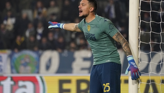 Foto Marco Bucco/LaPresse 
22 Dicembre 2023 - Empoli (FI), Italia 
Sport, Calcio 
Empoli vs Lazio - Campionato italiano di calcio Serie A TIM 2023/2024 - Stadio Castellani (FI).
Nella foto: il portiere dell'Empoli Elia Caprile

Photo Marco Bucco/LaPresse 
December 22, 2023 - Empoli (FI), Italy 
Sport, Soccer 
Empoli vs Lazio - Italian Serie A Football Championship 2023/2024 - Castellani Stadium (FI).
In the photo: Empoli goalkeeper Elia Caprile