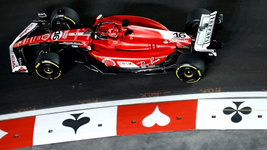 LAS VEGAS, NEVADA - NOVEMBER 18: Charles Leclerc of Monaco driving the (16) Ferrari SF-23 on track during the F1 Grand Prix of Las Vegas at Las Vegas Strip Circuit on November 18, 2023 in Las Vegas, Nevada.   Chris Graythen/Getty Images/AFP (Photo by Chris Graythen / GETTY IMAGES NORTH AMERICA / Getty Images via AFP)