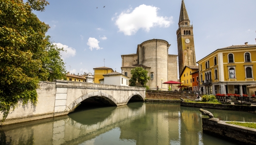 Portogruaro, vista del Duomo dal Ponte di Sant'Andrea