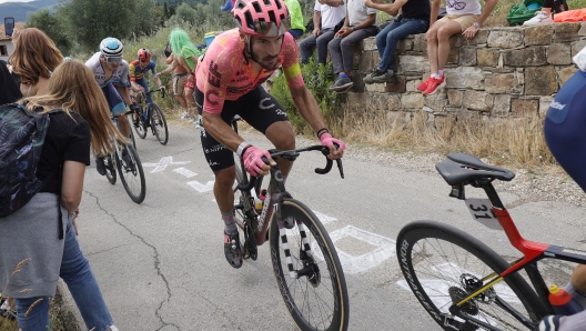 National Championships Italy Men 2024 - Road Race - Firenze - Sesto Fiorentino 230 km - 23/06/2024 - Alberto Bettiol (ITA - EF Education - EasyPost) - photo Massimo Fulgenzi/SprintCyclingAgency©2024 - National Championships Italy Men 2024 - Road Race - Firenze - Sesto Fiorentino 230 km - 23/06/2024 - Alberto Bettiol (ITA - EF Education - EasyPost) - photo Massimo Fulgenzi/SprintCyclingAgency©2024 - fotografo: bettini