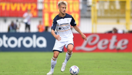 Foto Claudio Grassi/LaPresse 17 Settembre 2023 - Monza, Italia - sport, calcio - Monza vs Lecce - Campionato italiano di calcio Serie A TIM 2023/2024 - U-Power Stadium. Nella foto: Pontus Almqvist (US Lecce)

September 17, 2023 - Monza, Italy - sport, soccer - AC Monza vs US Lecce - Italian Serie A TIM Football Championship 2023/2024 - U-Power Stadium. In the pic: Pontus Almqvist (US Lecce)