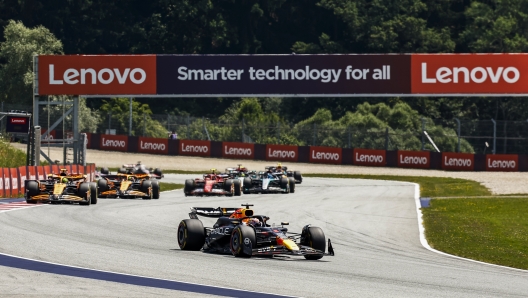 SPIELBERG, AUSTRIA - JUNE 29: Max Verstappen of the Netherlands driving the (1) Oracle Red Bull Racing RB20 leads the field during the Sprint ahead of the F1 Grand Prix of Austria at Red Bull Ring on June 29, 2024 in Spielberg, Austria. (Photo by Chris Graythen/Getty Images)