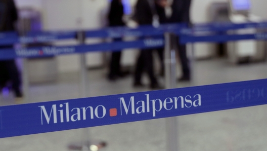 AEROPORTO DI MILANO MALPENSA NASTRI - AEROPORTO MALPENSA UFFICIALMENTE INTITOLATO A SILVIO BERLUSCONI - FOTO ARCHIVIO - fotografo: IMAGOECONOMICA