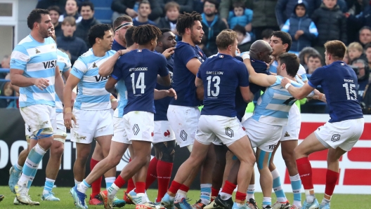 Argentina and France players argue during the rugby union Test match between Argentina and France at Jose Amalfitani Stadium in Buenos Aires on July 13, 2024. (Photo by MARCOS BRINDICCI / AFP)