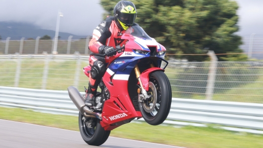 Honda CBR1000RR-R