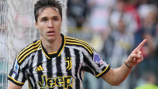 Juventus' Federico Chiesa jubilates after scoring the gol (1-0) during the italian Serie A soccer match Juventus FC vs AC Monza at the Allianz Stadium in Turin, Italy, 25 May 2024 ANSA/ALESSANDRO DI MARCO