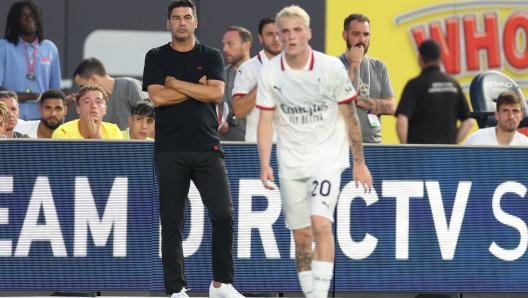 Milan's head coach Paulo Fonseca looks on during the pre-season club friendly football match between Manchester City and AC Milan at Yankee Stadium in New York on July 27, 2024. (Photo by Charly TRIBALLEAU / AFP)