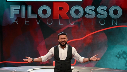 Federico Ruffo alla conduzione della nuova edizione di Filorosso Revolution, programma televisivo di Raitre, Roma 23 luglio 2024. ANSA