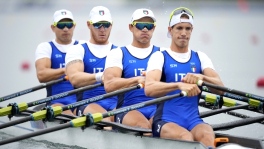 Italy's Giacomo Gentili, Andrea Panizza, Luca Chiumento and Luca Rambaldi at the 2024 Summer Olympics, Saturday, July 27, 2024, in Vaires-sur-Marne, France. (AP Photo/Ebrahim Noroozi)