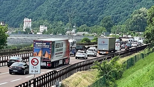 Un'immagine dell'autostrada dove è avvenuto il lieto evento