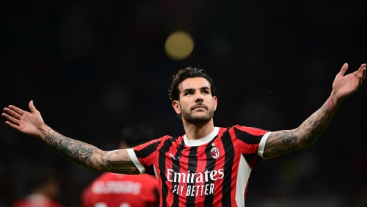 AC Milan's French defender #19 Theo Hernandez reacts after having his goal disallowed during the Italian Serie A football match between AC Milan and Salernitana at San Siro Stadium, in Milan on May 25, 2024.  as the last match by coach. AC Milans French defender #19 Theo Hernandez reacts after the var invalidate his goal  during the Italian Serie A football match between AC Milan and Salernitana at San Siro Stadium, in Milan on May 25, 2024. (Photo by MARCO BERTORELLO / AFP)