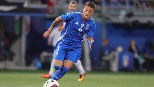 BOLOGNA, ITALY - JUNE 4: Mateo Retegui of Italy dribbles the ball during the international Friendly match between Italy and Turkiye at Renato Dall'Ara Stadium on June 4, 2024 in Bologna, Italy. (Photo by Gabriele Maltinti/Getty Images)